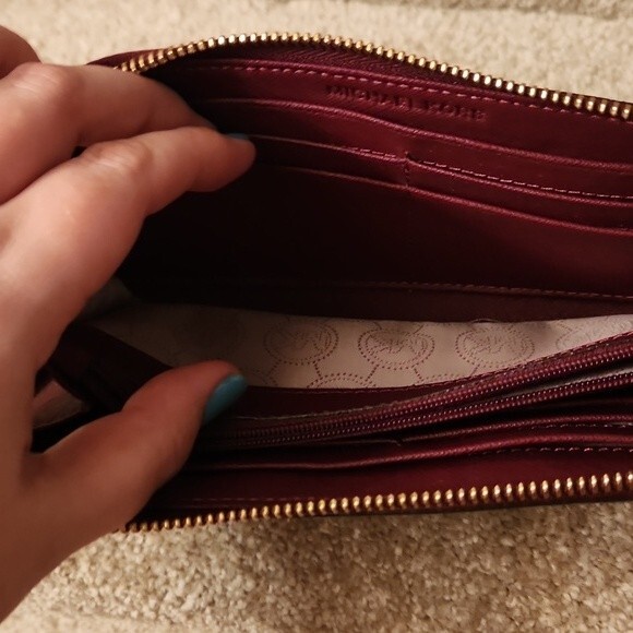 Michael Kors Purple Leather Accordion Ziparound Wallet - Picture 6 of 8